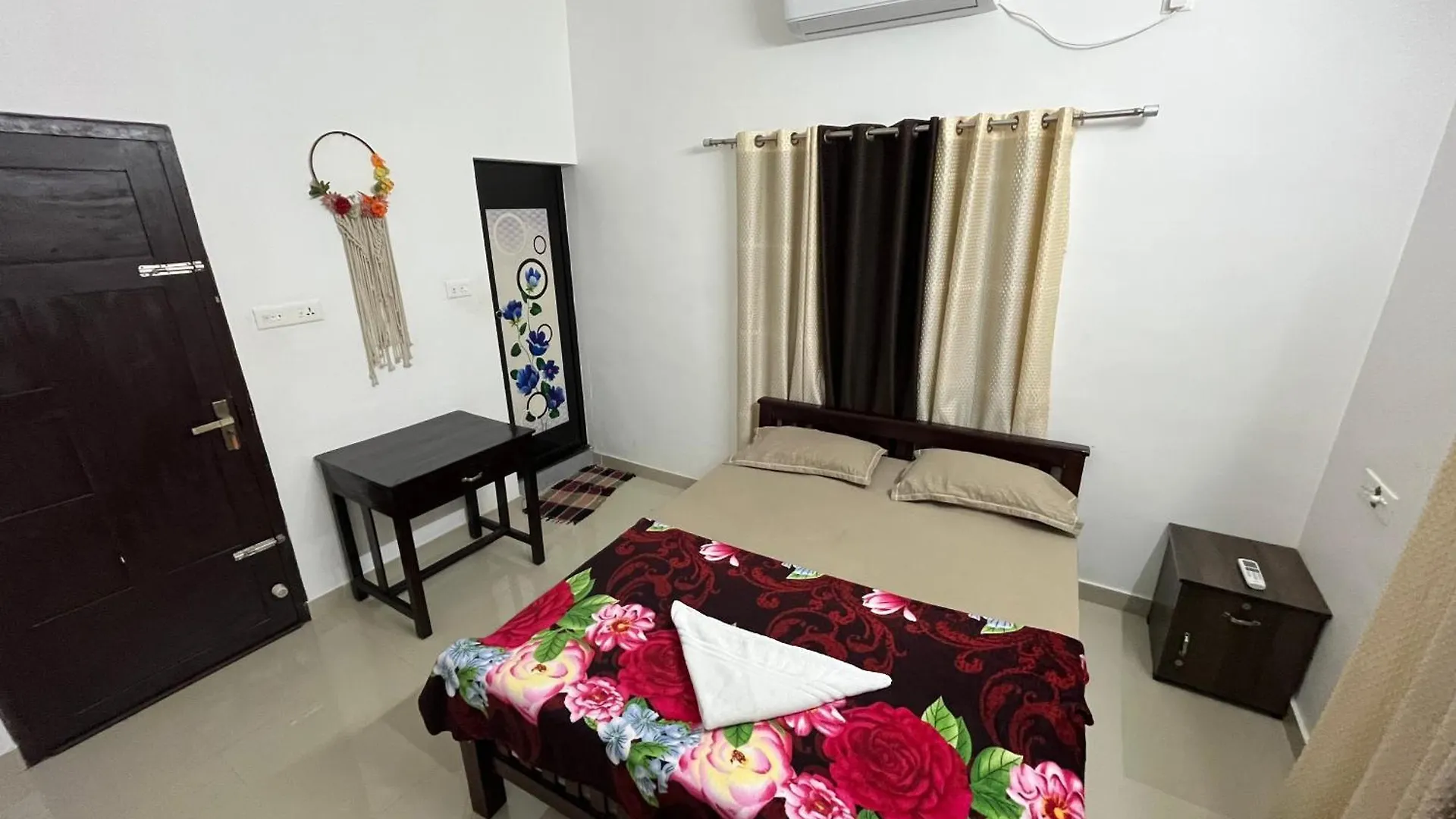 Phoenix Homestay Varkala