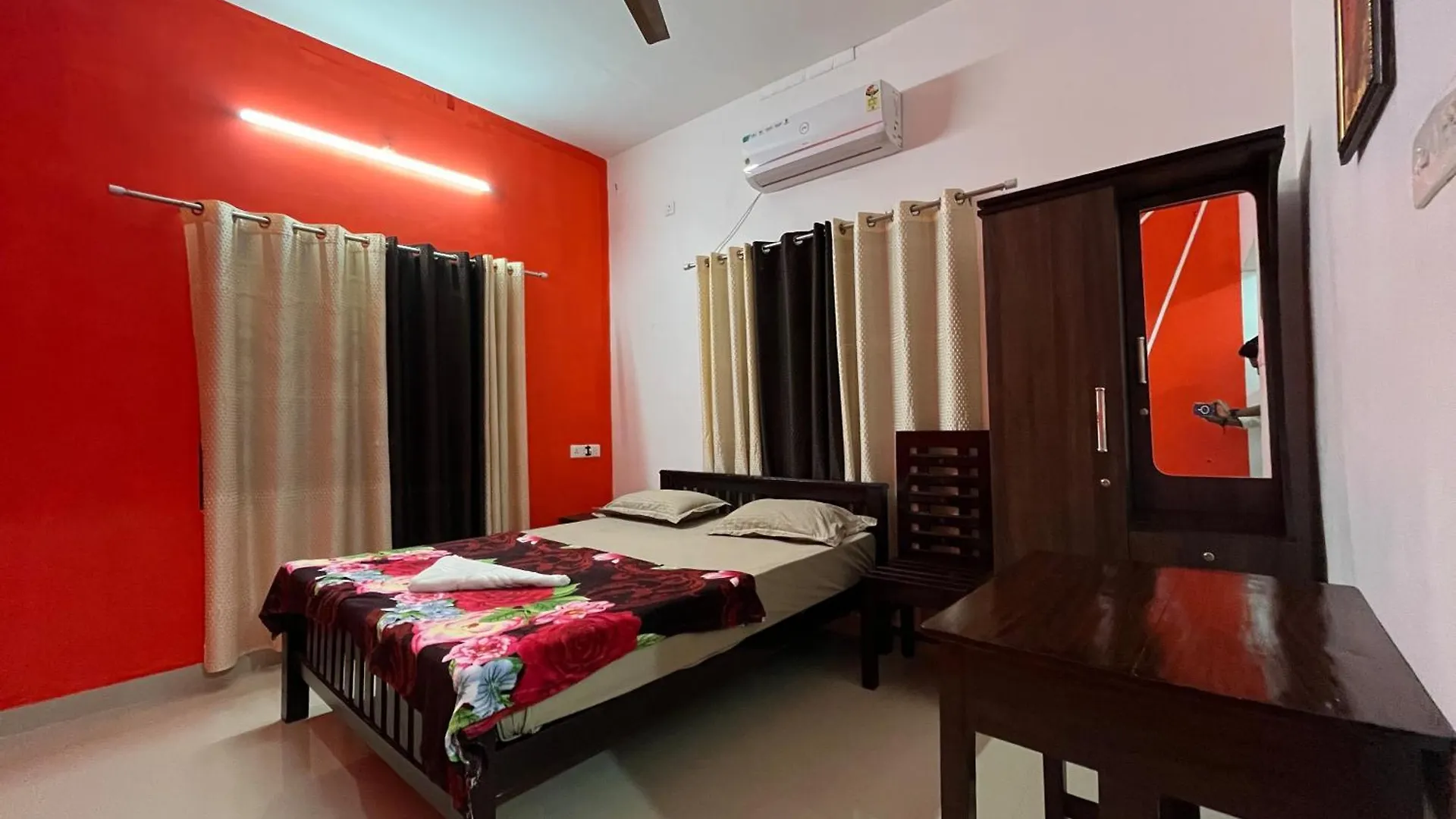 Phoenix Homestay Varkala India