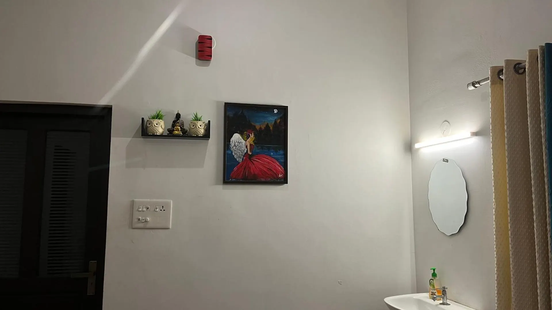 Phoenix Homestay Varkala