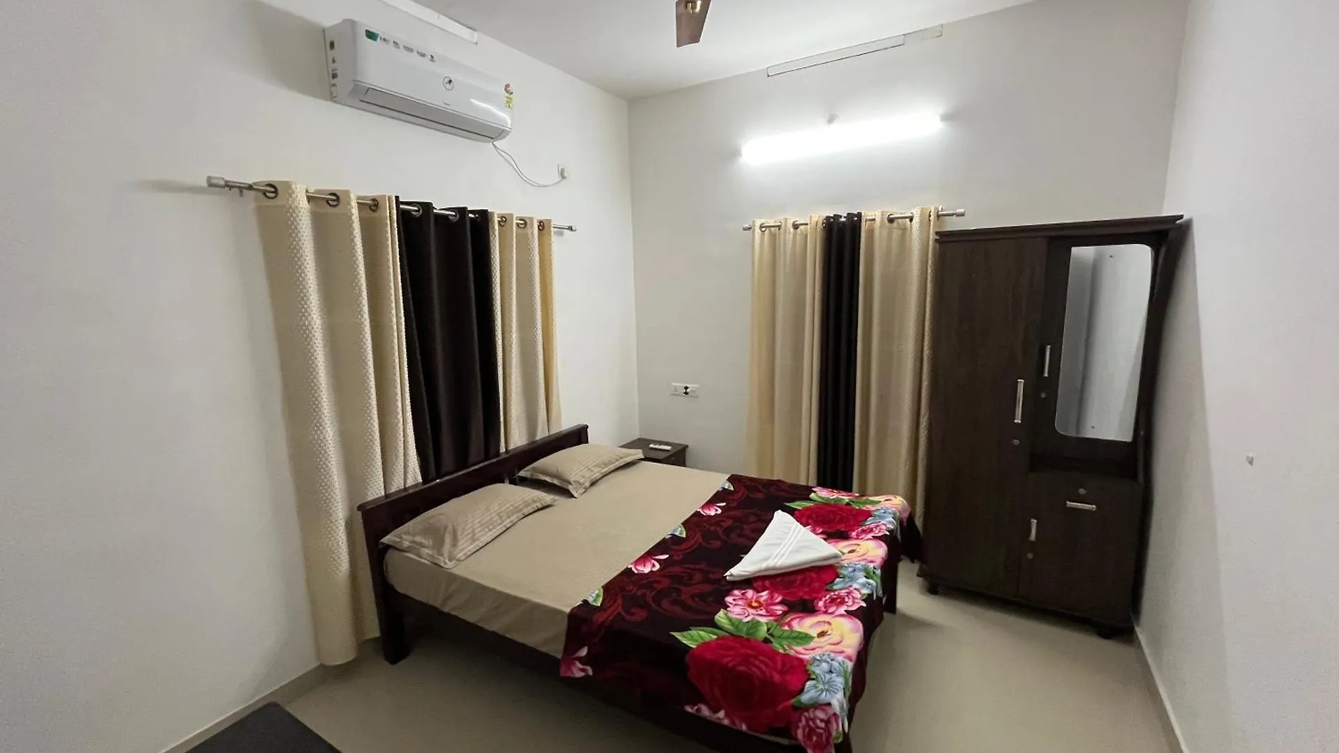 Phoenix Homestay Varkala